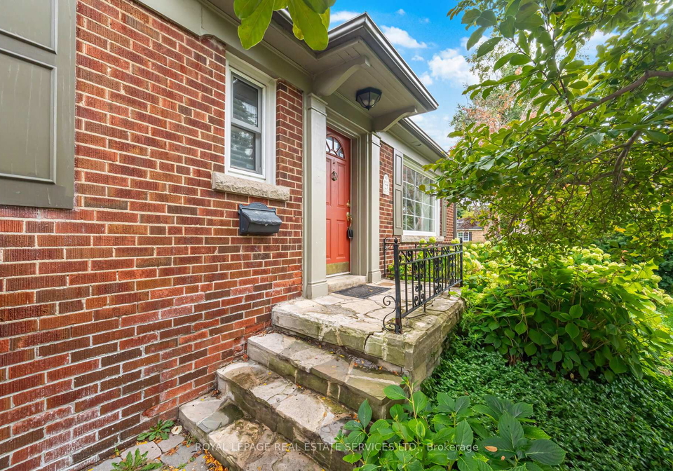 27-lothian-avenue-etobicoke-ontario-w12451557