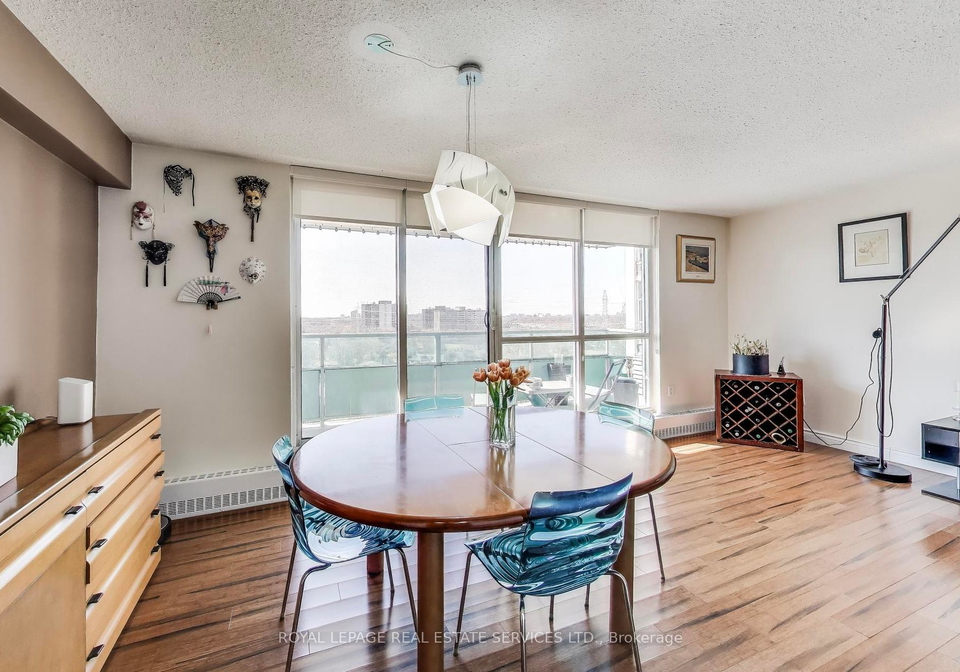 44-longbourne-drive-etobicoke-ontario-w12451788