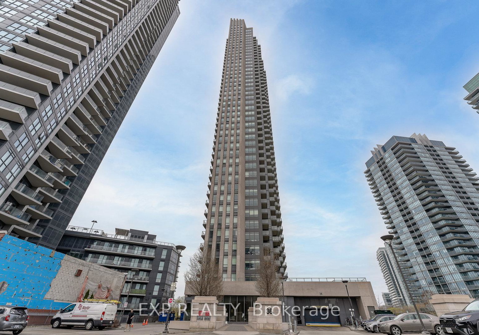 36-park-lawn-road-w-etobicoke-ontario-w12452033