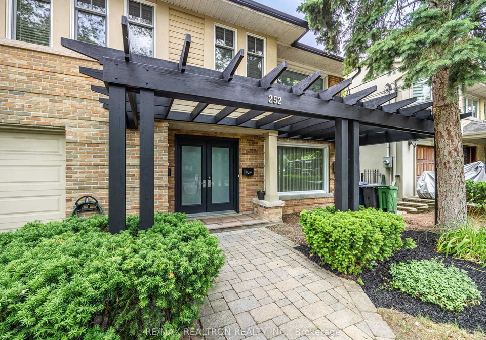 252-ellis-avenue-toronto-ontario-w12452108