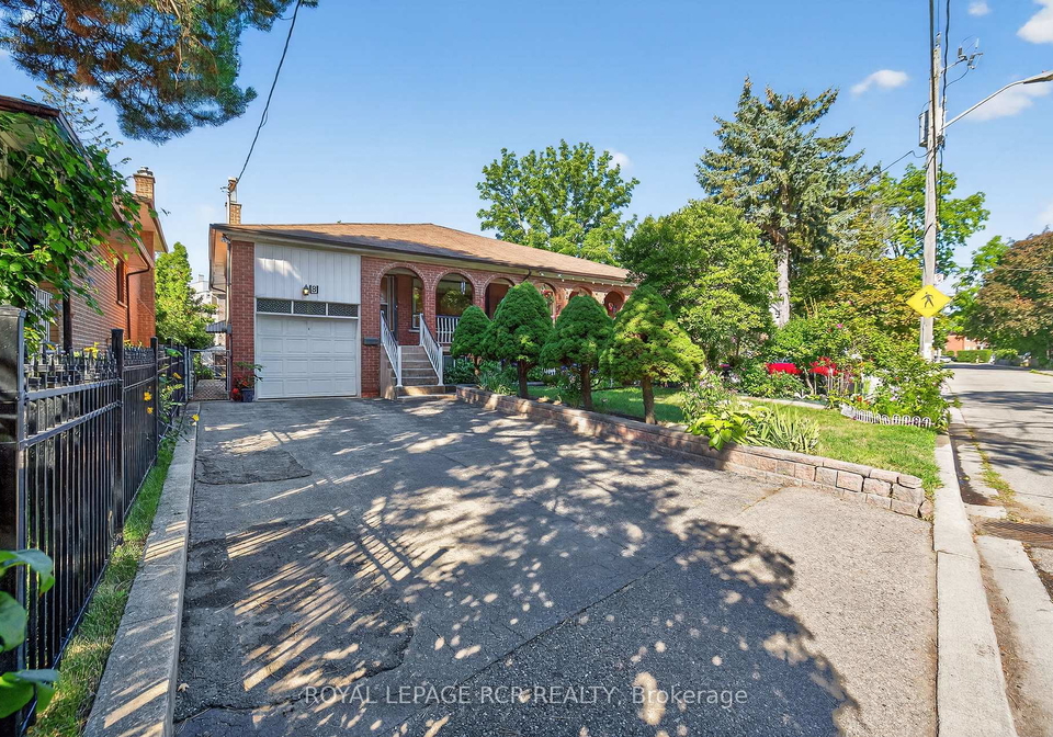 8-cross-street-north-york-ontario-w12452906