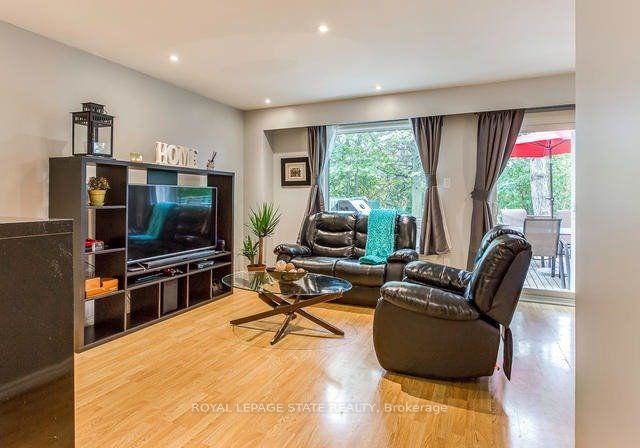 1004-elizabeth-place-oakville-ontario-w12453024