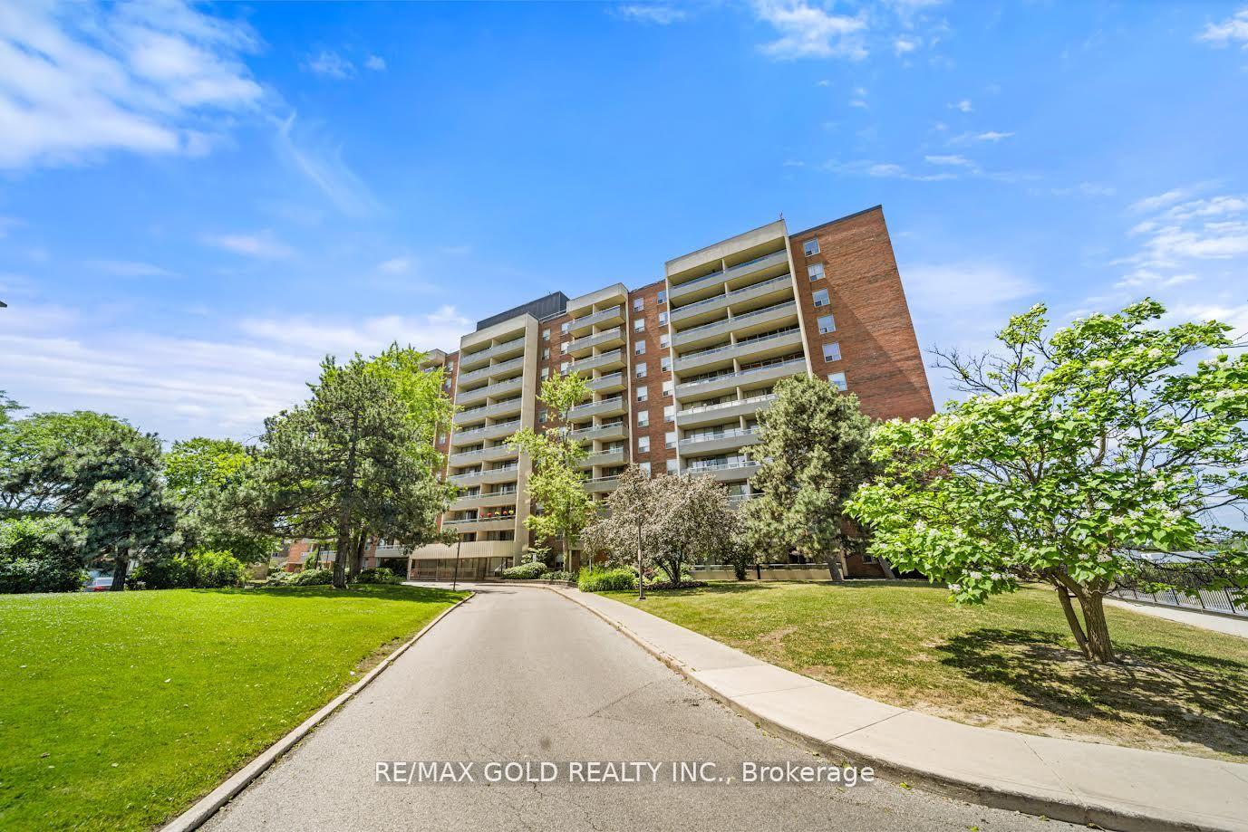 9-four-winds-drive-york-ontario-w12453861