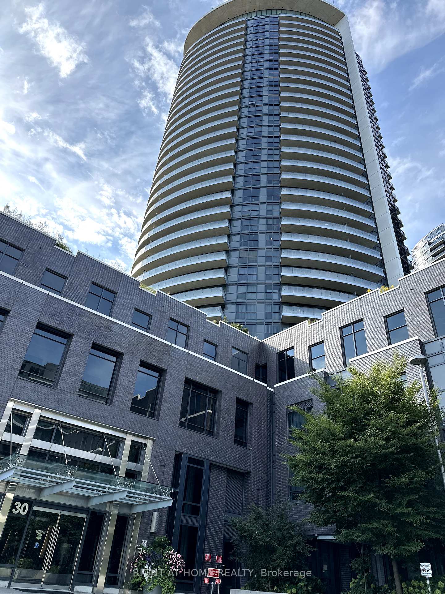 30-gibbs-road-etobicoke-ontario-w12454279