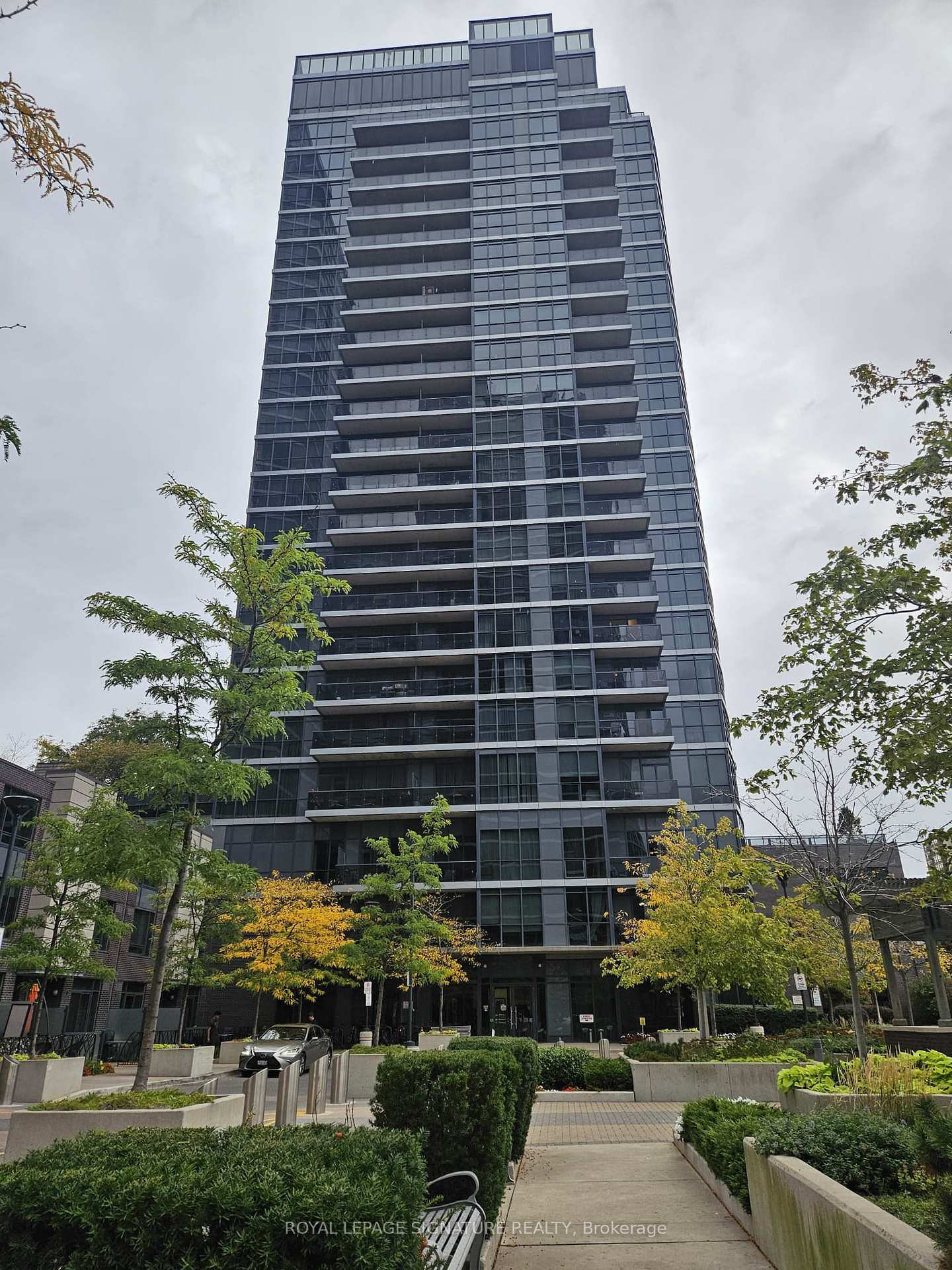1-valhalla-inn-road-etobicoke-ontario-w12455304