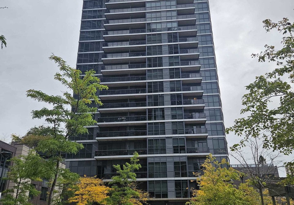 1-valhalla-inn-road-etobicoke-ontario-w12455304