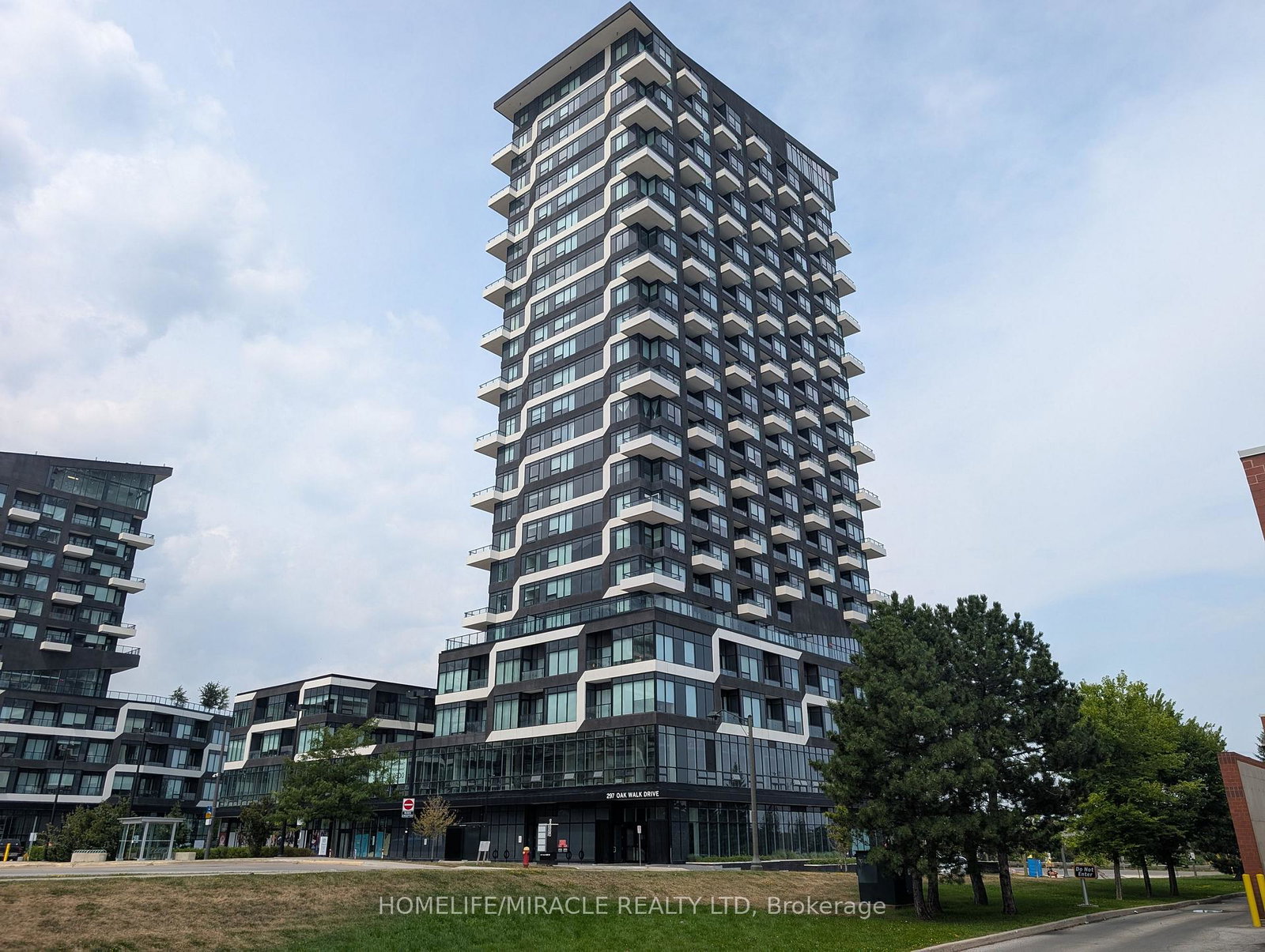 297-oak-walk-drive-oakville-ontario-w12455346