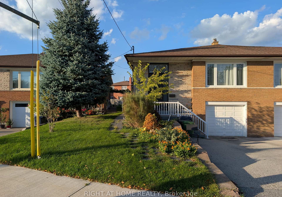 30-watney-crescent-york-ontario-w12455733