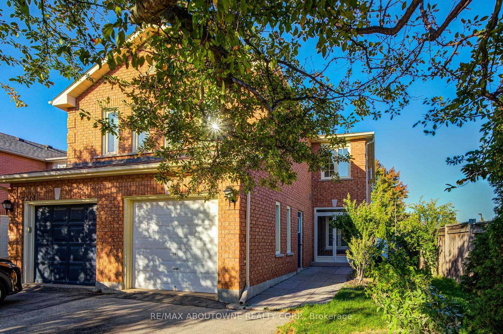 2211-dale-ridge-drive-oakville-ontario-w12455751
