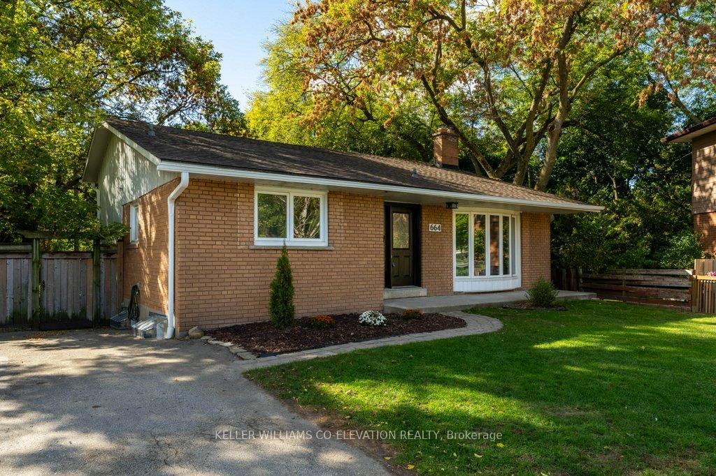 664-chestnut-place-burlington-ontario-w12456106