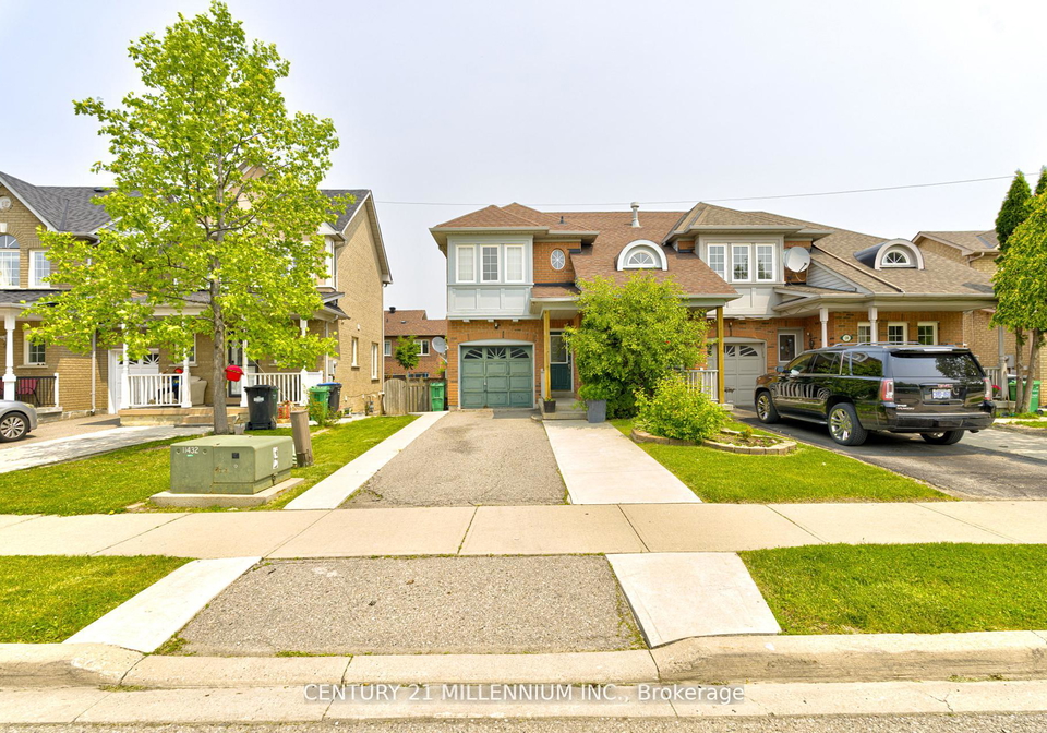 16-zebra-trail-brampton-ontario-w12456302