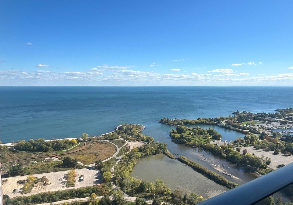 30-shore-breeze-drive-etobicoke-ontario-w12456875