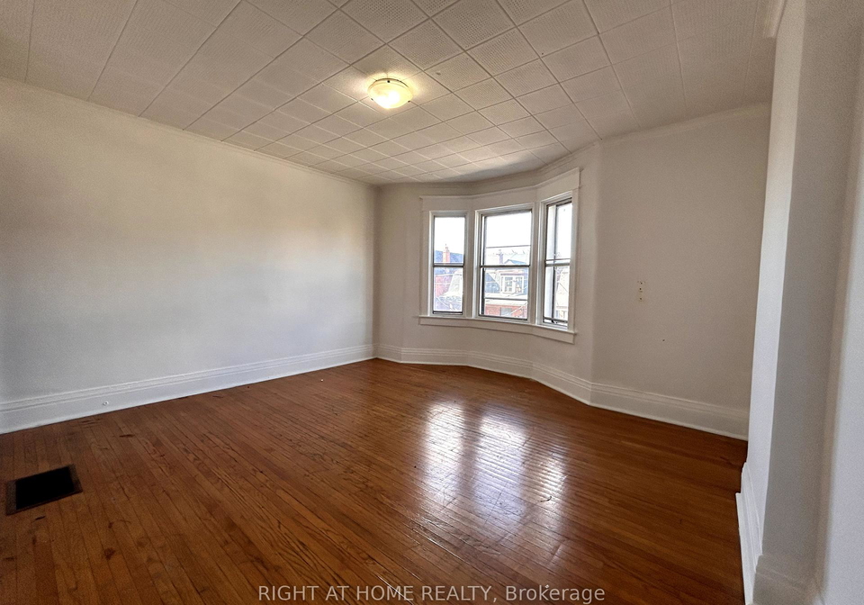 1039-ossington-avenue-w-toronto-ontario-w12456886