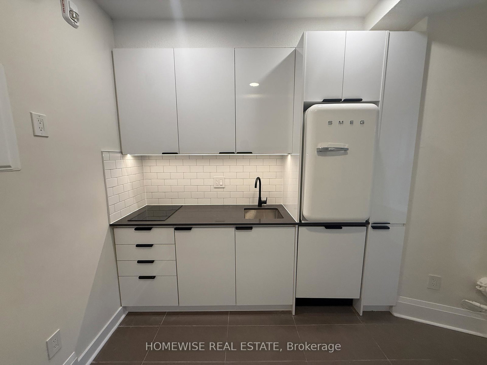 1-triller-avenue-toronto-ontario-w12457041