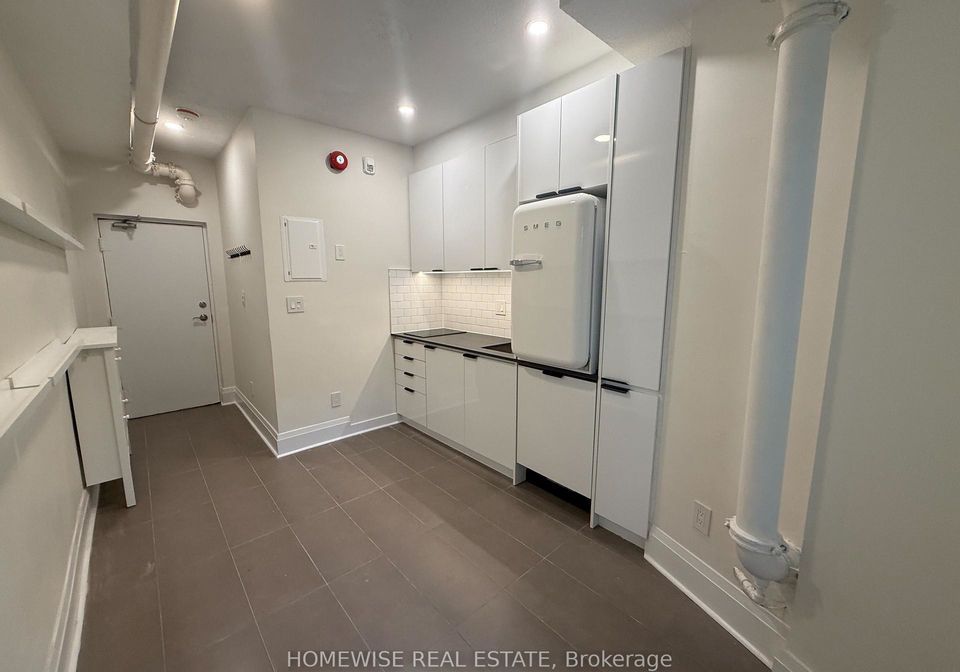 1-triller-avenue-toronto-ontario-w12457041