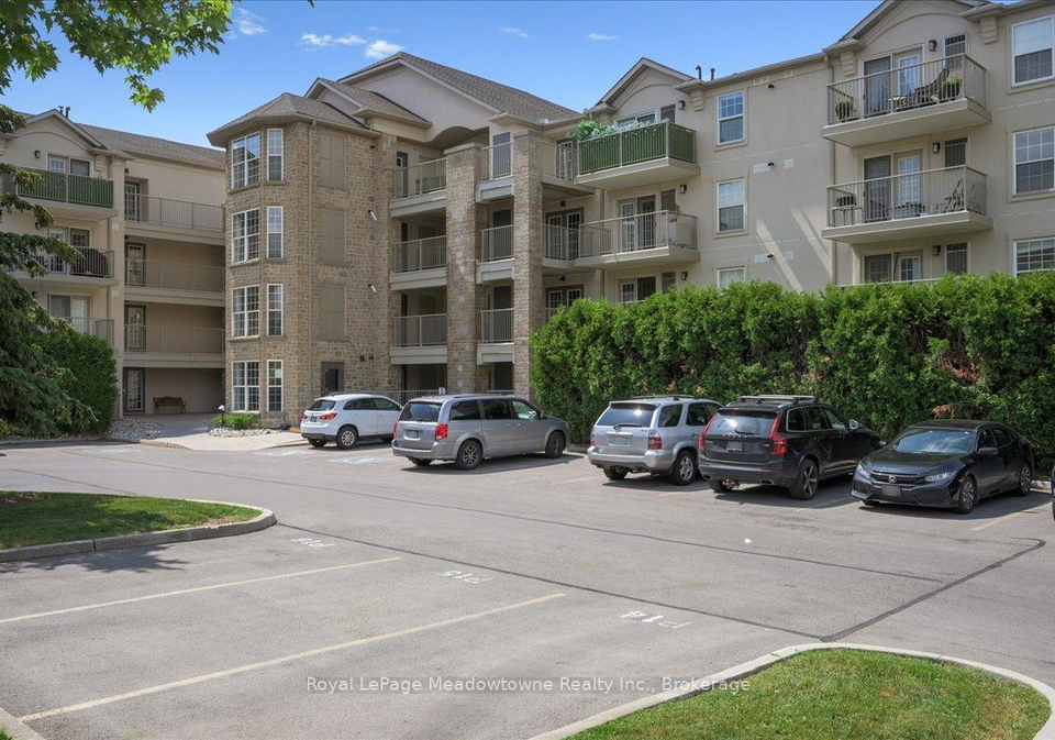 1450-bishops-gate-oakville-ontario-w12457279