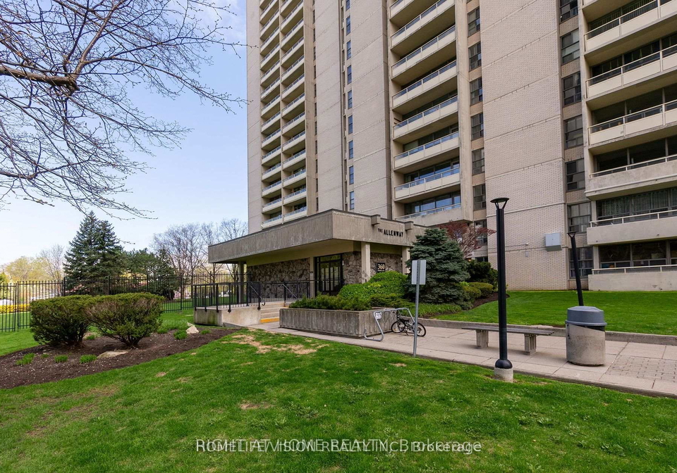 360-ridelle-avenue-north-york-ontario-w12457683