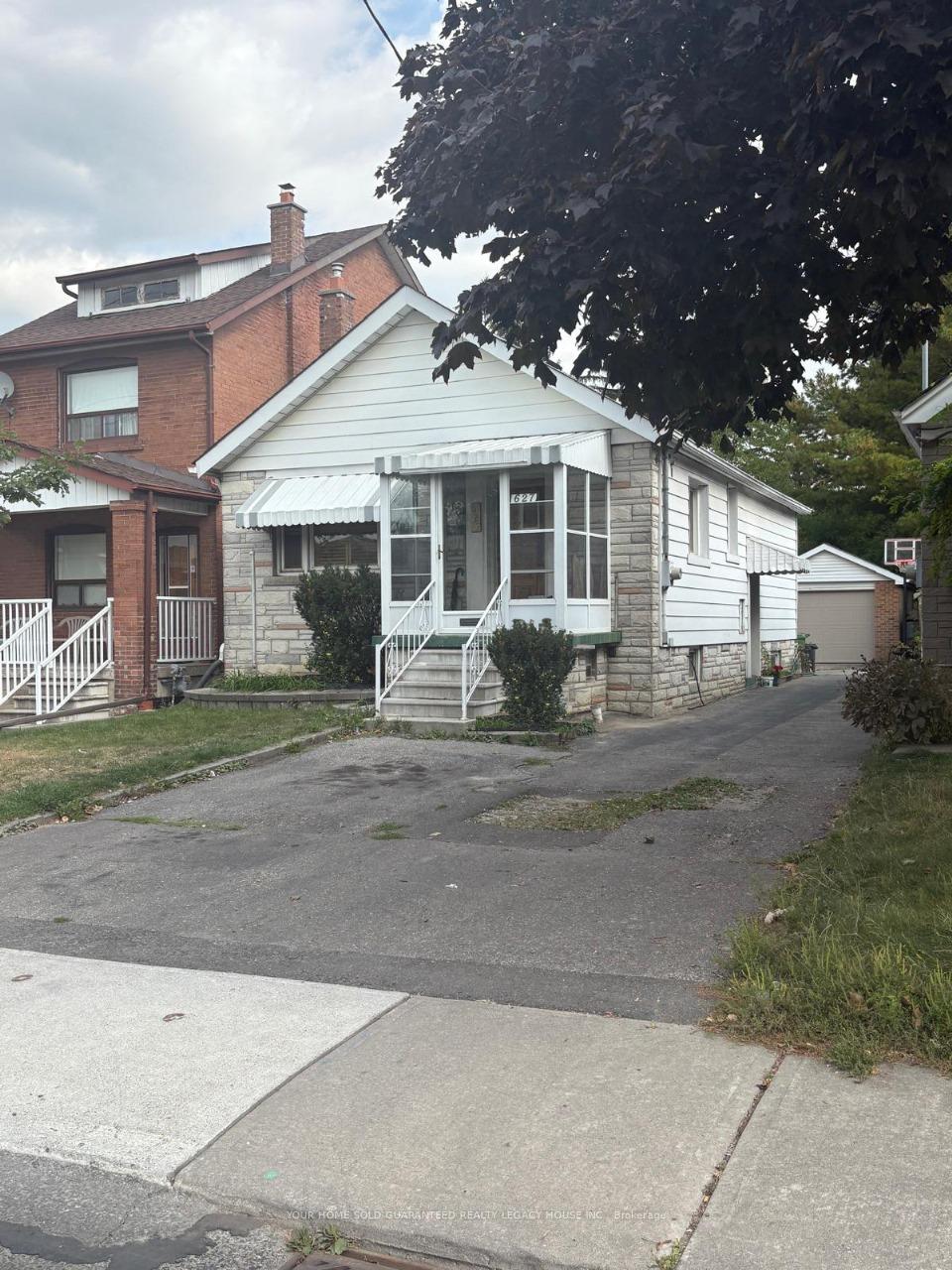 627-mcroberts-avenue-toronto-ontario-w12457718