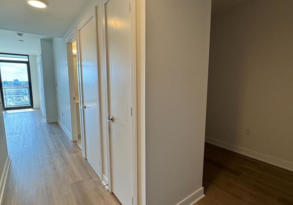 86-dundas-street-mississauga-ontario-w12457937