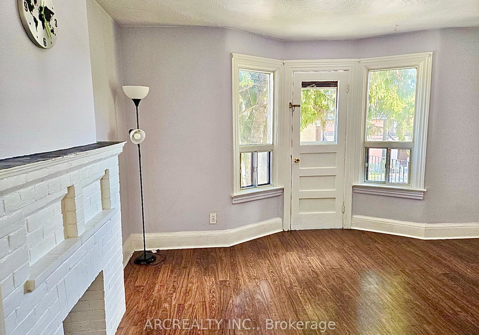 910-dovercourt-road-toronto-ontario-w12458109