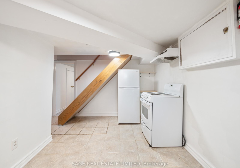 17-hugo-avenue-toronto-ontario-w12458113