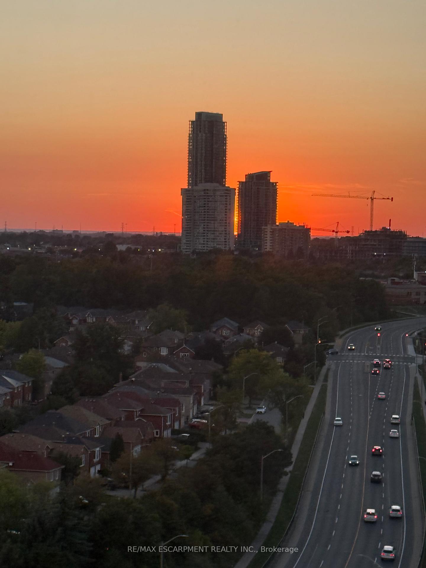 135-hillcrest-avenue-mississauga-ontario-w12458278