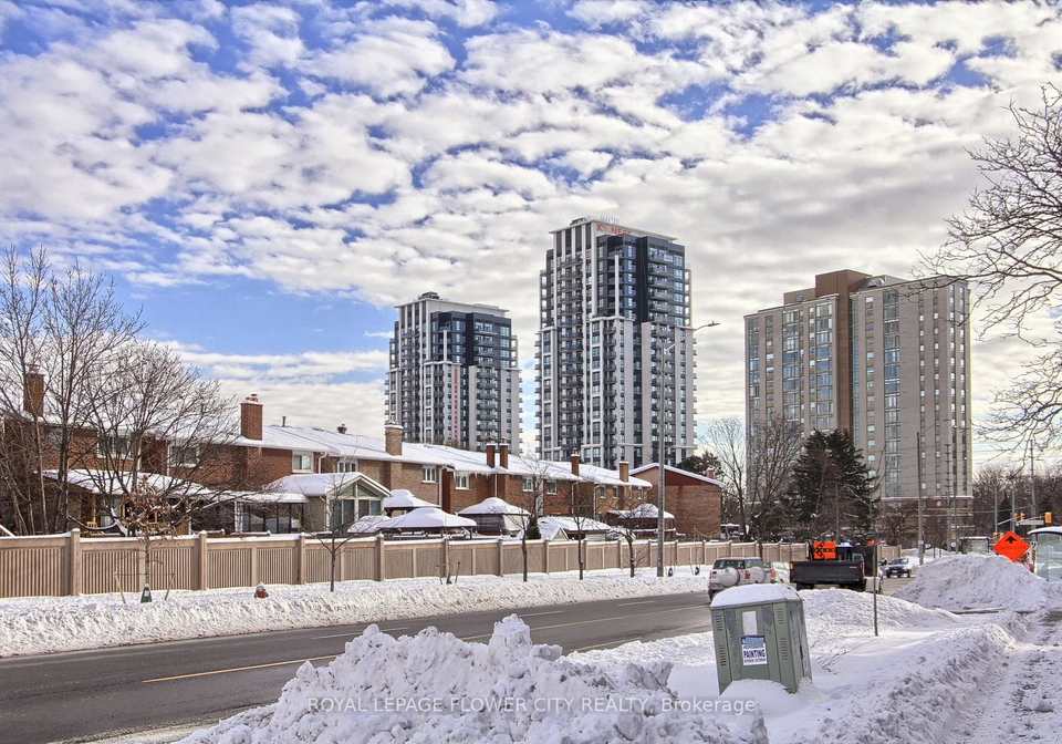 202-burnhamthorpe-road-e-mississauga-ontario-w12458396