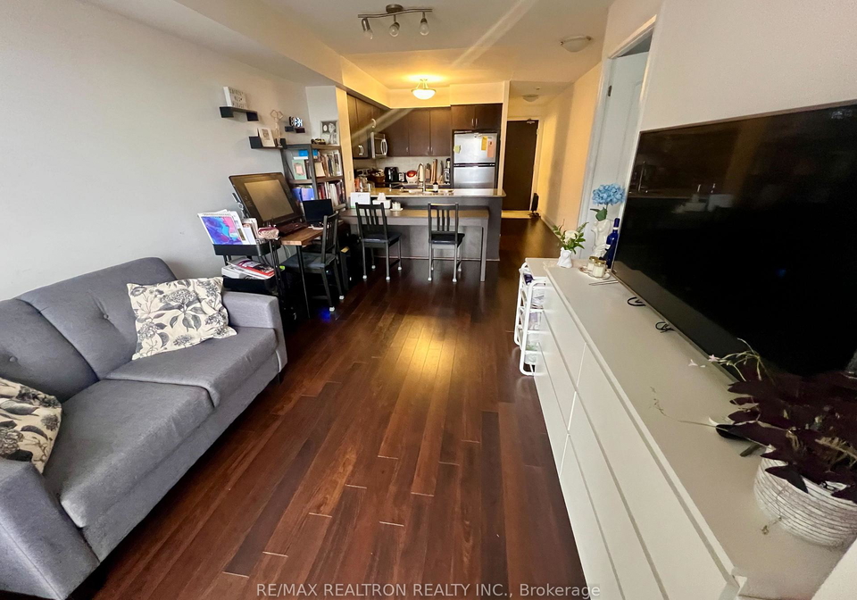 1060-sheppard-avenue-w-york-ontario-w12458757