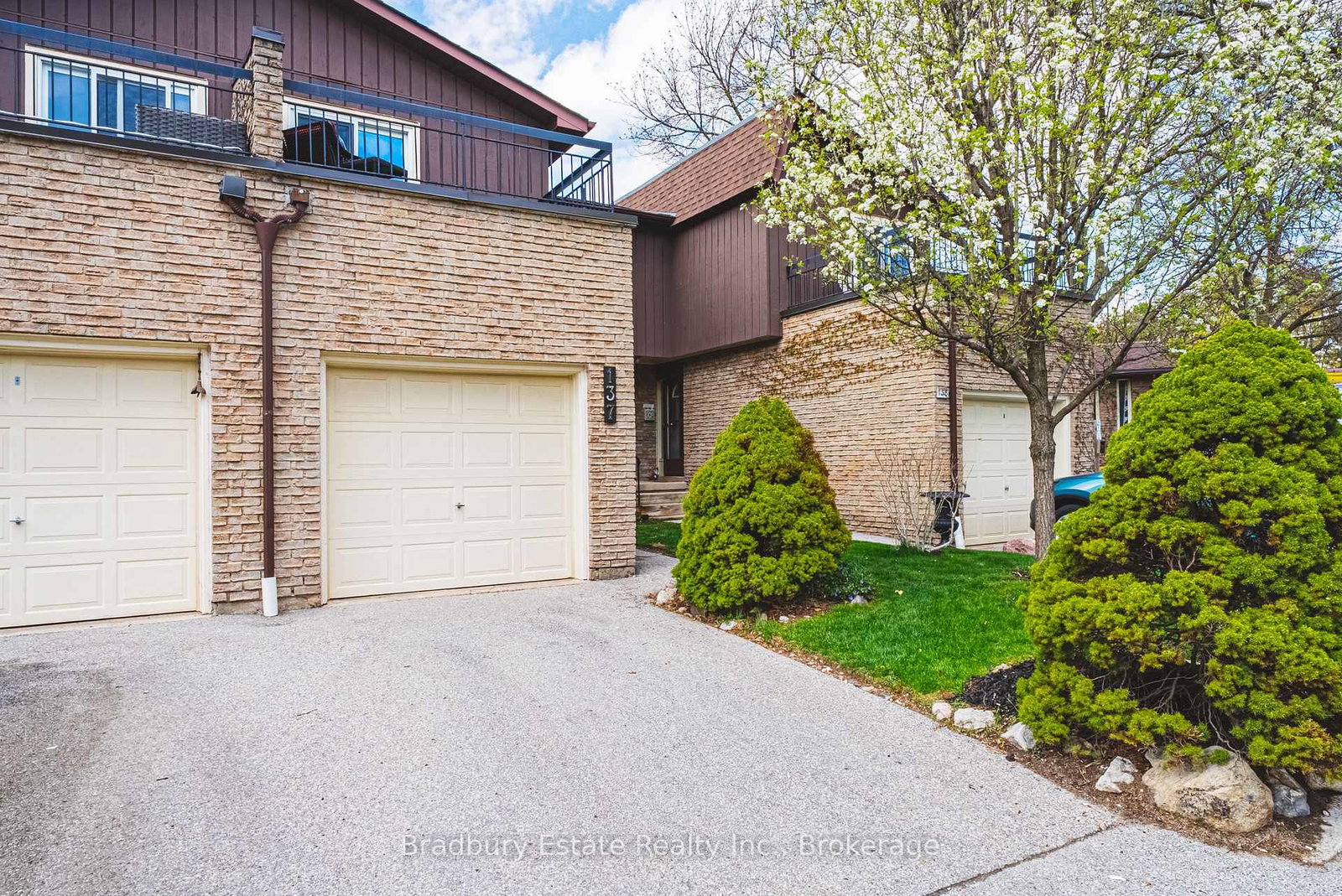 2301-cavendish-drive-burlington-ontario-w12458841