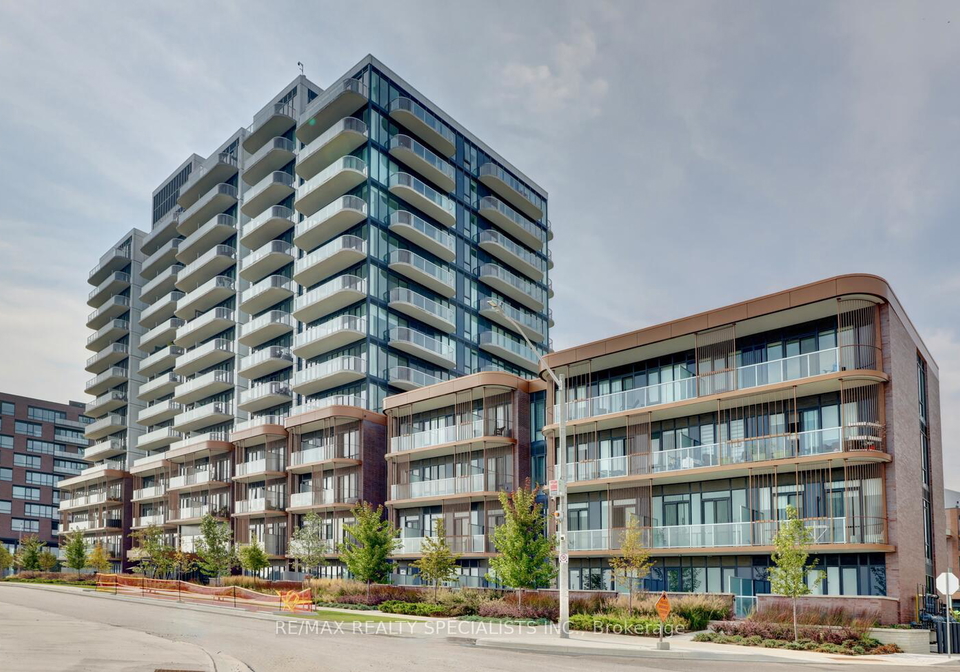 220-missinnihe-way-mississauga-ontario-w12459029