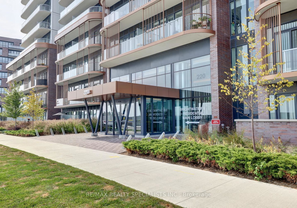 220-missinnihe-way-mississauga-ontario-w12459029
