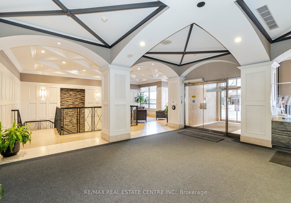 5233-dundas-street-w-etobicoke-ontario-w12459055
