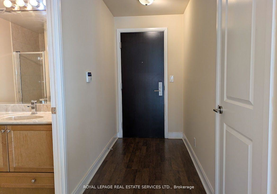 50-absolute-avenue-mississauga-ontario-w12459167