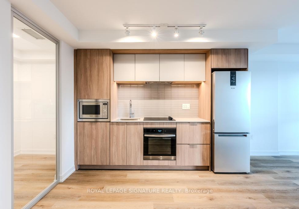 395-square-one-drive-mississauga-ontario-w12459588