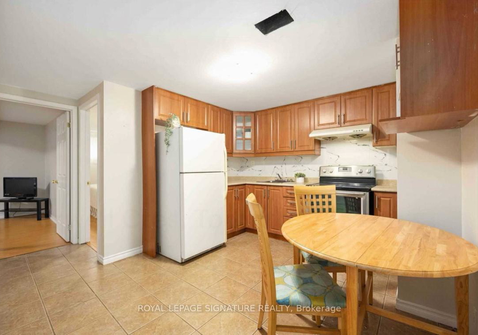 3-barwell-crescent-etobicoke-ontario-w12459701