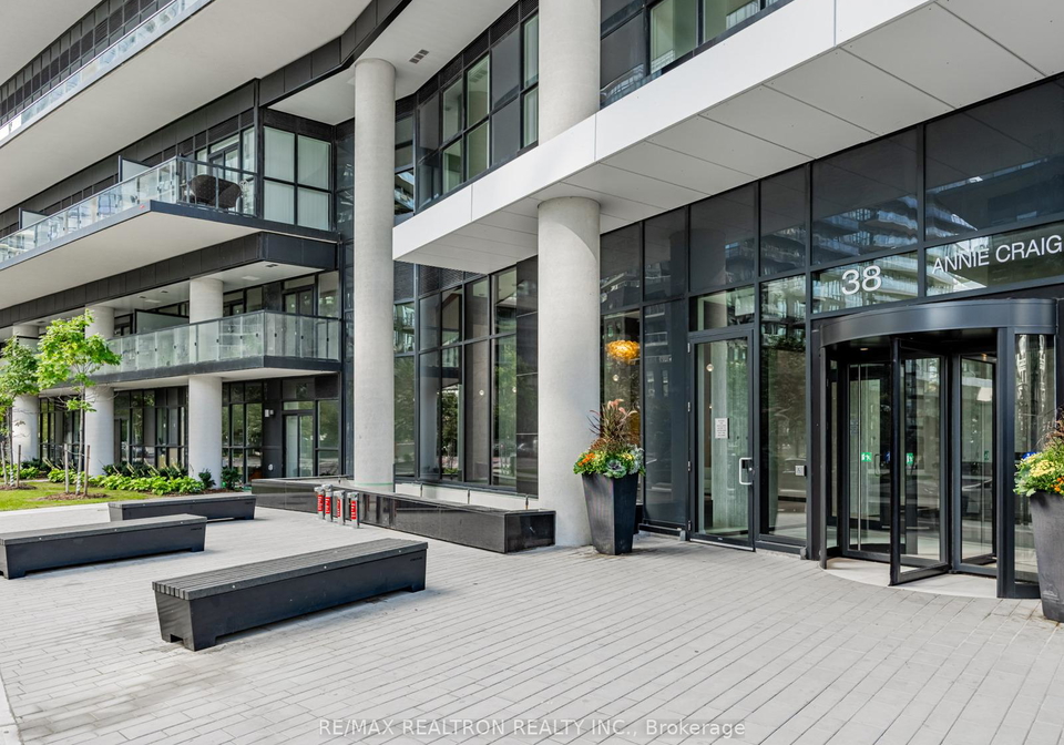 38-annie-craig-drive-etobicoke-ontario-w12459737