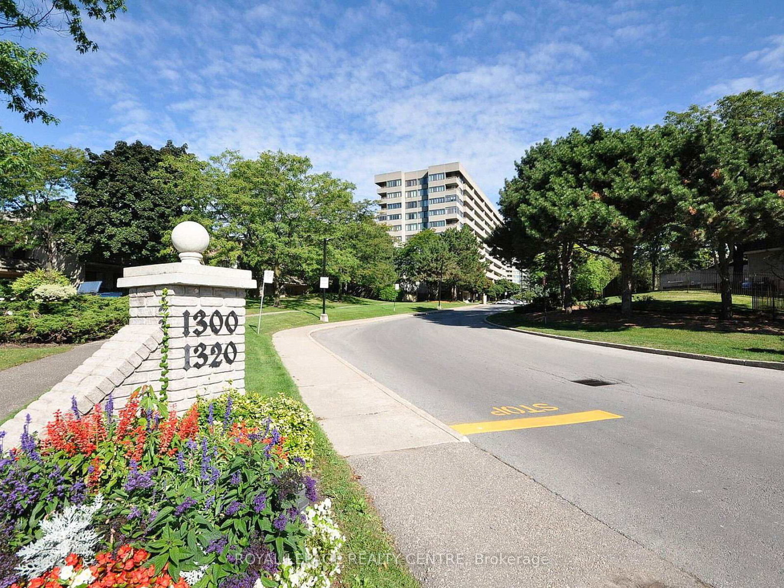 1320-mississauga-valley-boulevard-mississauga-ontario-w12459767
