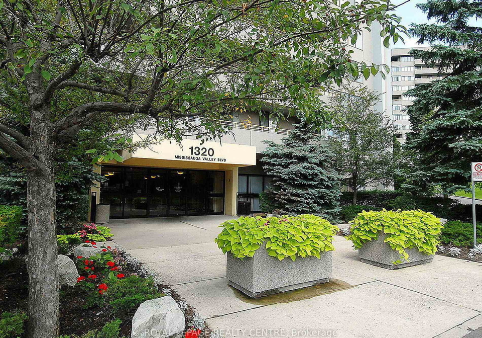 1320-mississauga-valley-boulevard-mississauga-ontario-w12459767
