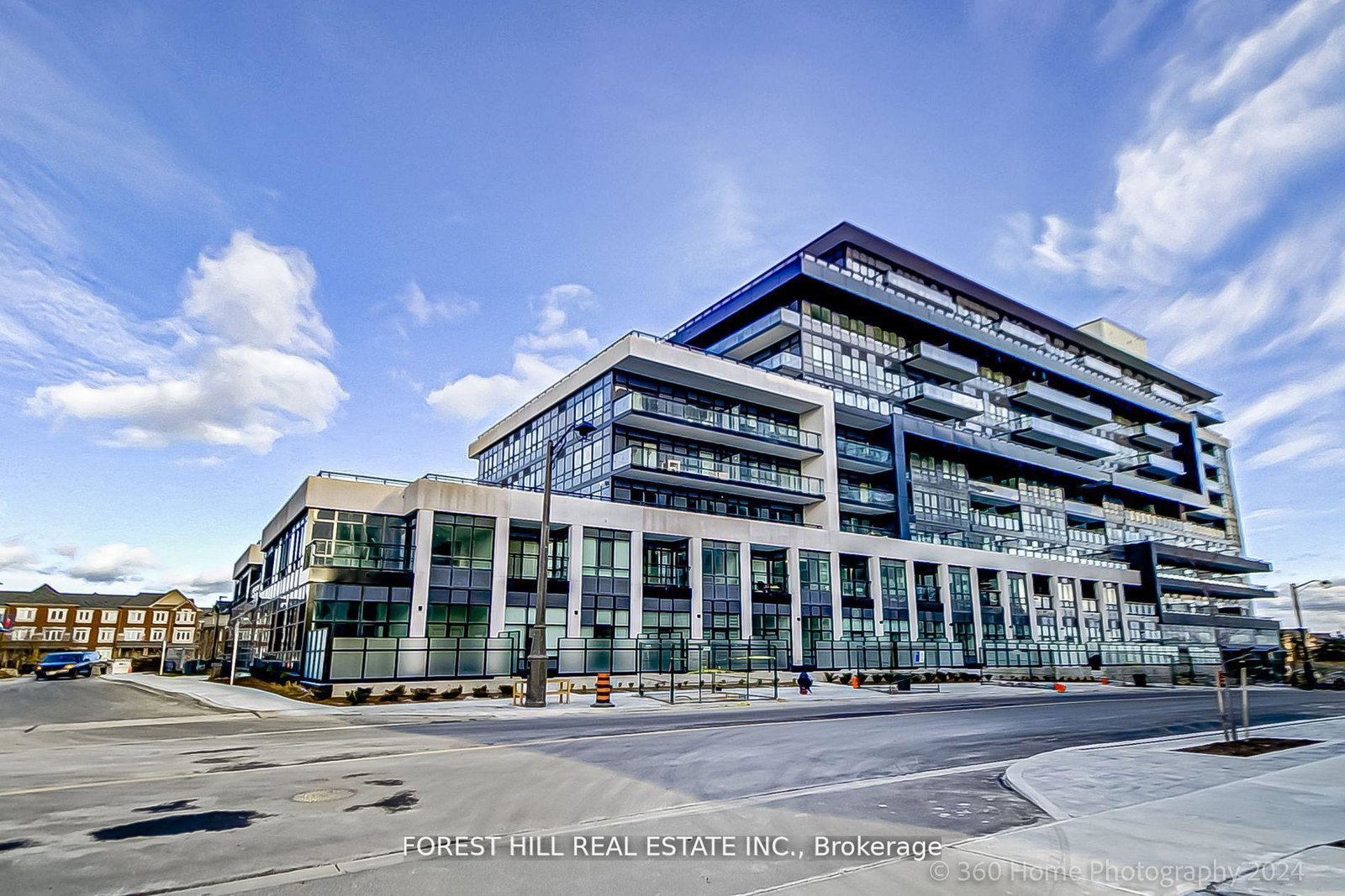 395-dundas-street-w-oakville-ontario-w12460008
