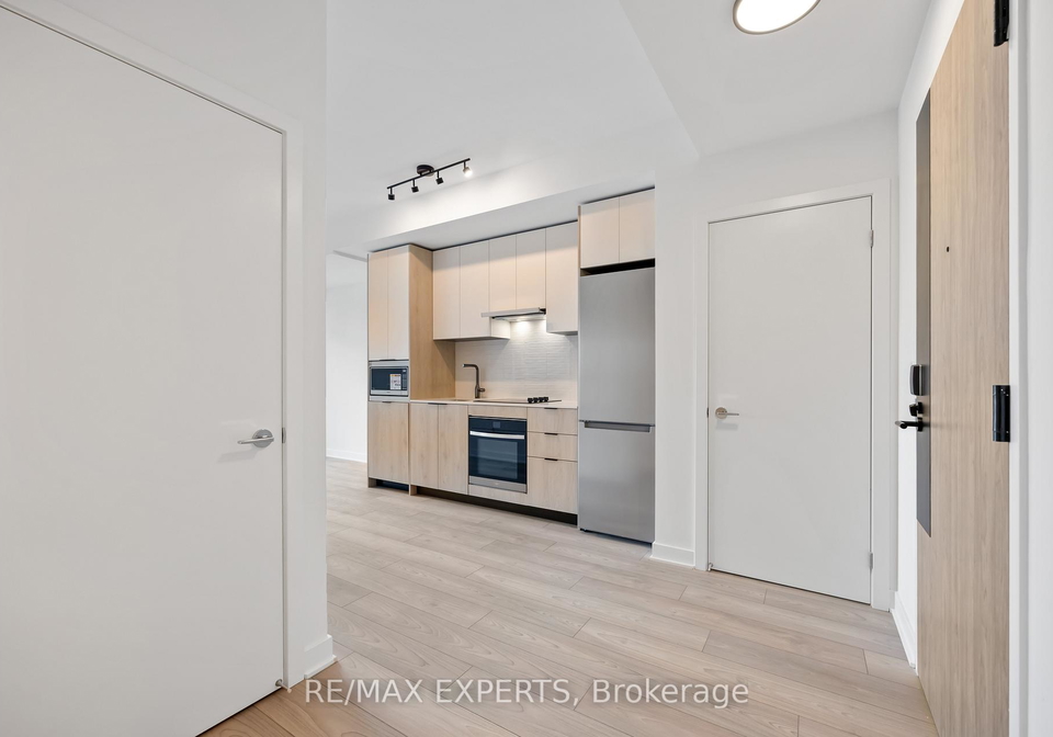 1007-the-queensway-etobicoke-ontario-w12460112