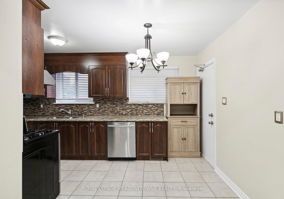 11-juniper-crescent-brampton-ontario-w12460149