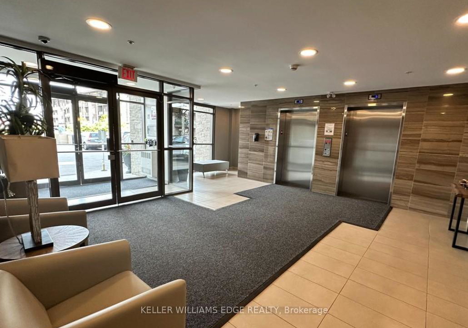 5020-corporate-drive-burlington-ontario-w12460220