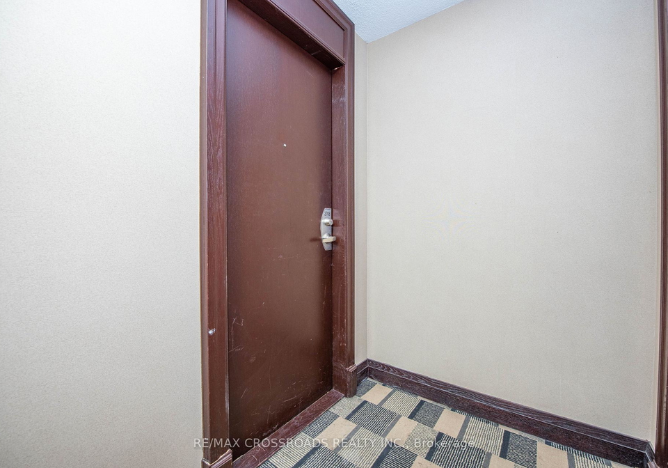 208-enfield-place-mississauga-ontario-w12460315