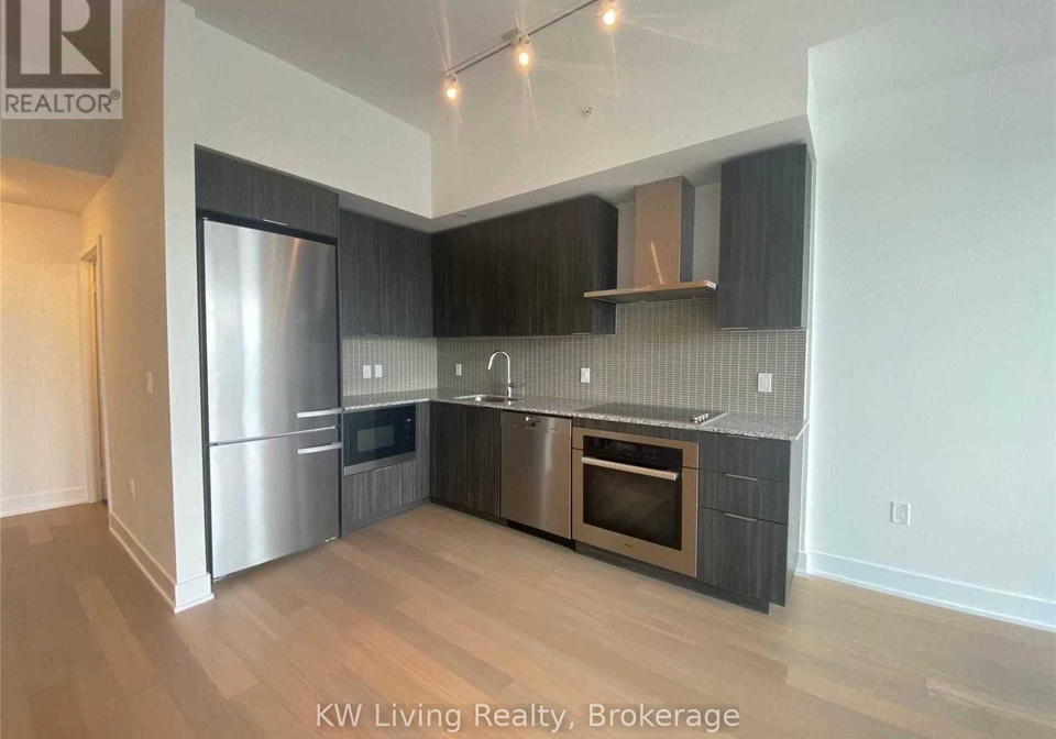 30-shore-breeze-drive-etobicoke-ontario-w12460337
