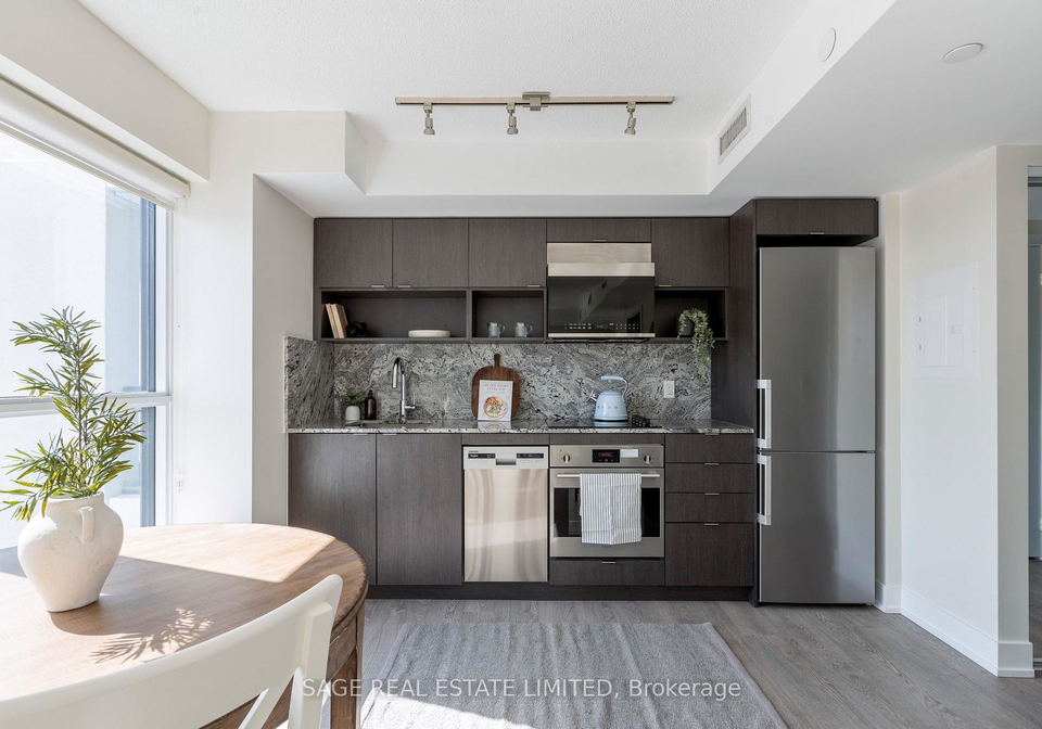 9-mabelle-avenue-etobicoke-ontario-w12460487