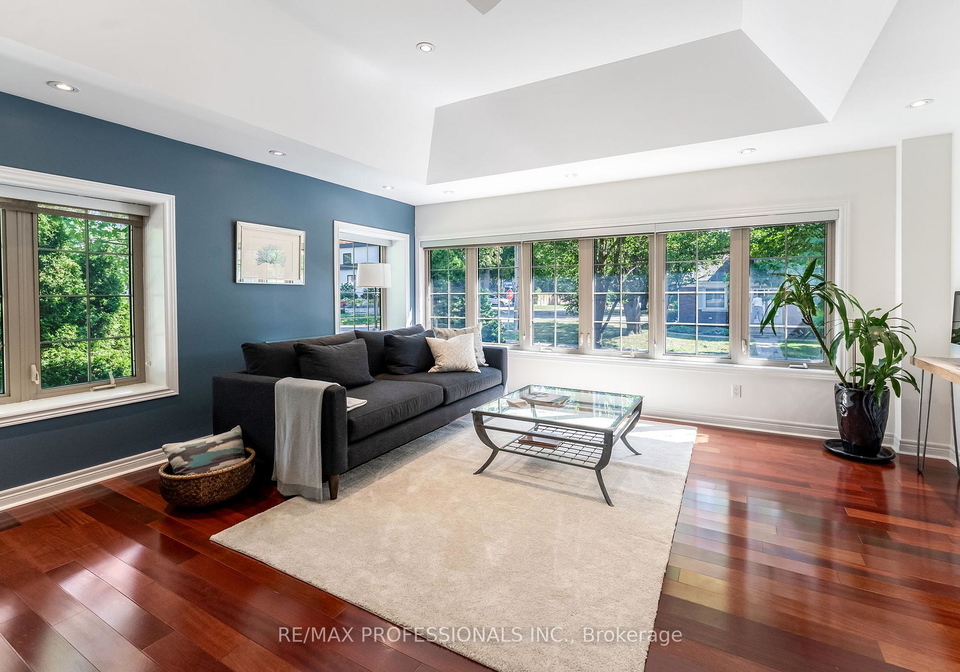 34-monkton-avenue-etobicoke-ontario-w12460675