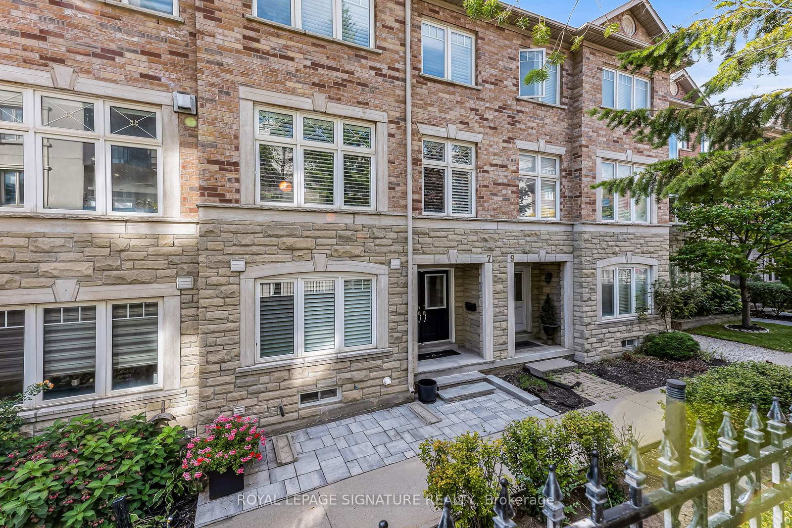 7-chimes-lane-etobicoke-ontario-w12460698
