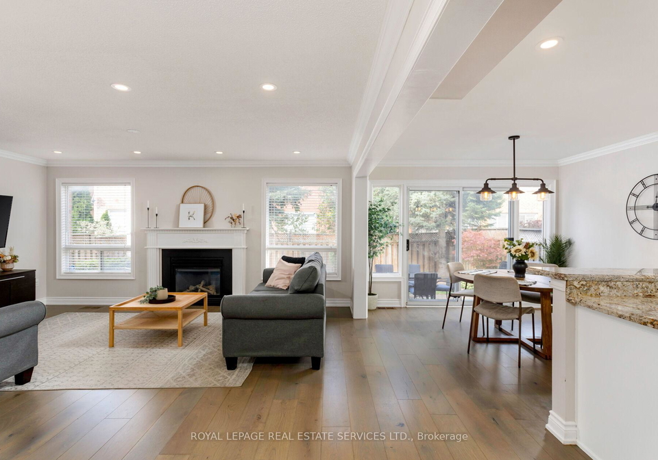 1393-derby-county-crescent-oakville-ontario-w12460842