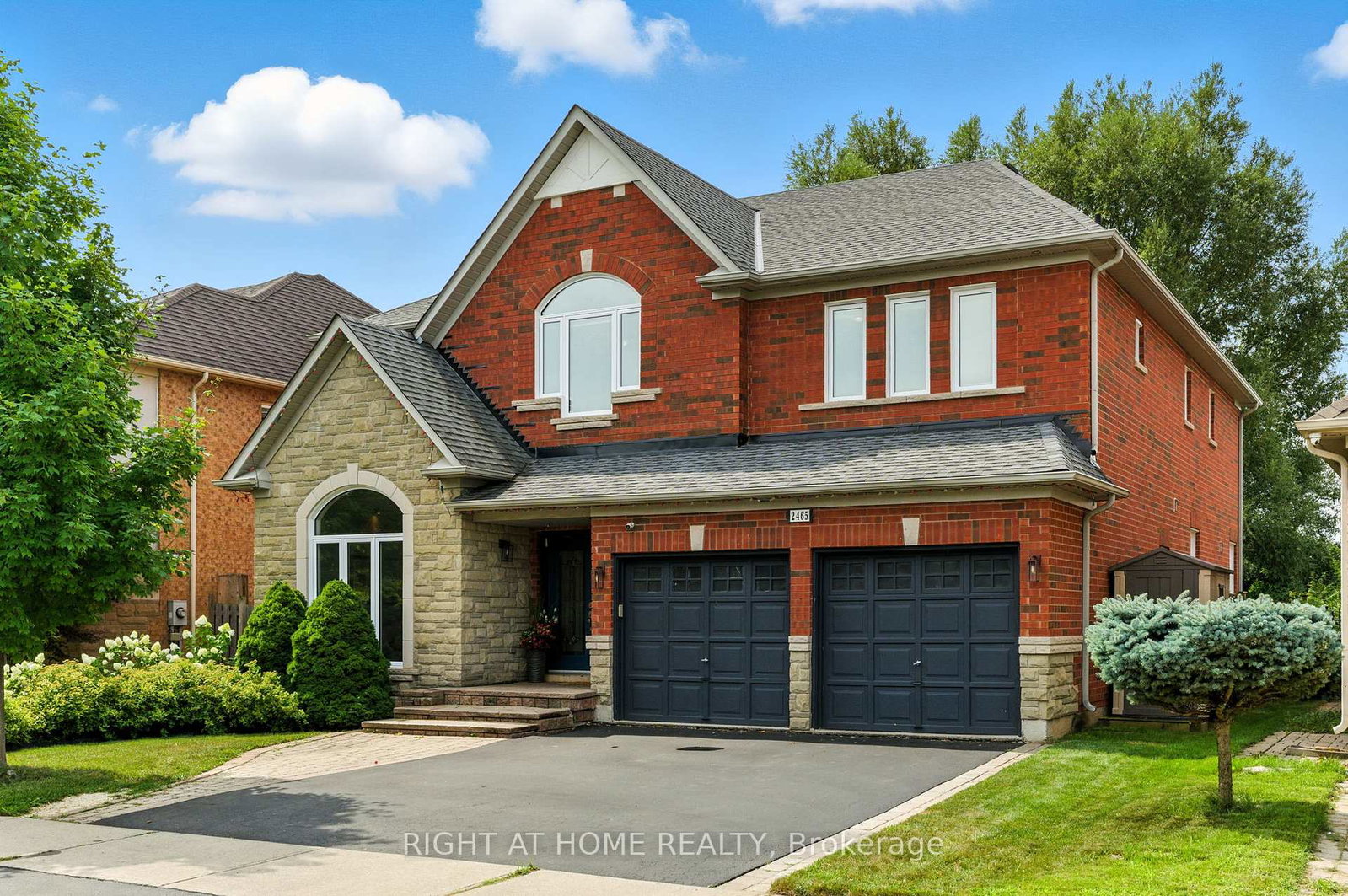 2465-whistling-springs-crescent-oakville-ontario-w12460948