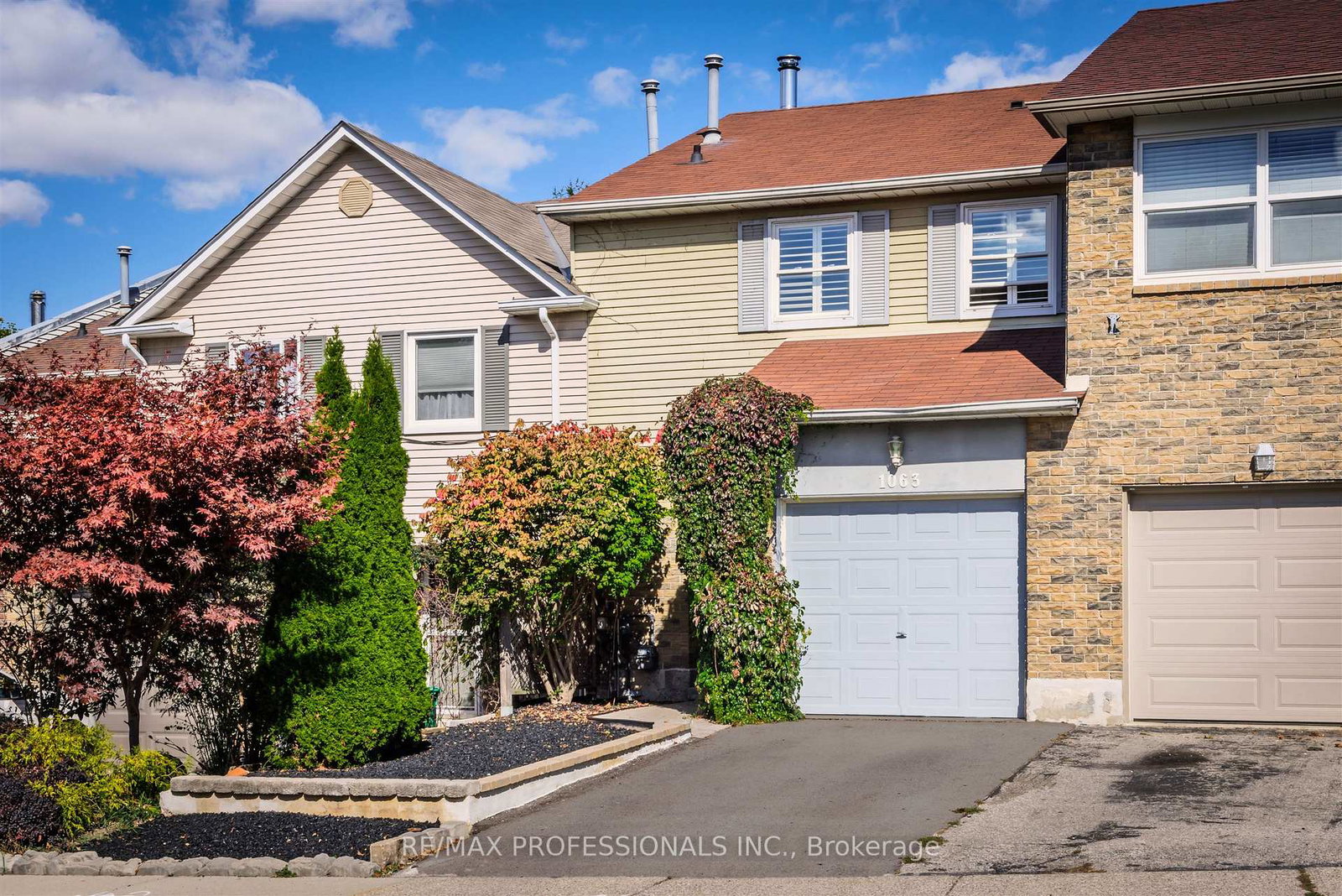 1063-raintree-lane-mississauga-ontario-w12461389